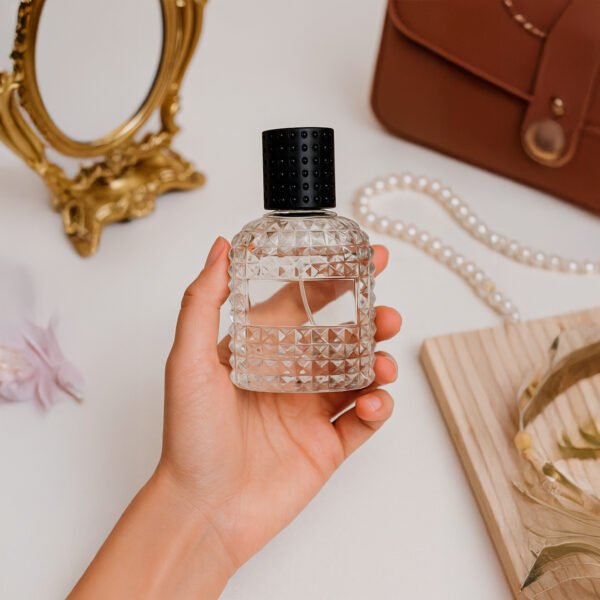 FRASCO EM VIDRO ABACAXI PARA PERFUME 30ML COM TAMPA PLÁSTICA - Imagem 2