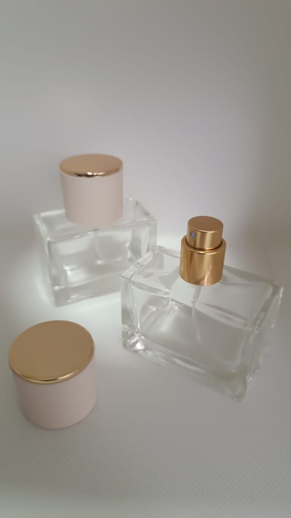 FRASCO VIDRO PERFUME 30 ML COM VÁLVULA OURO E TAMPA BEGE - Imagem 2