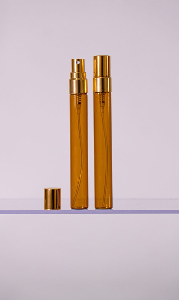 FRASCO DE VIDRO AMBAR 10 ML SPRAY - Tampa ouro