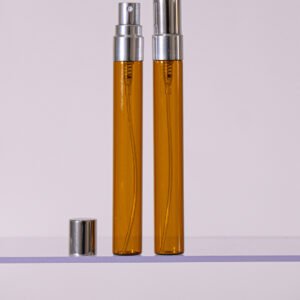 FRASCO DE VIDRO AMBAR 10 ML SPRAY - Tampa prata
