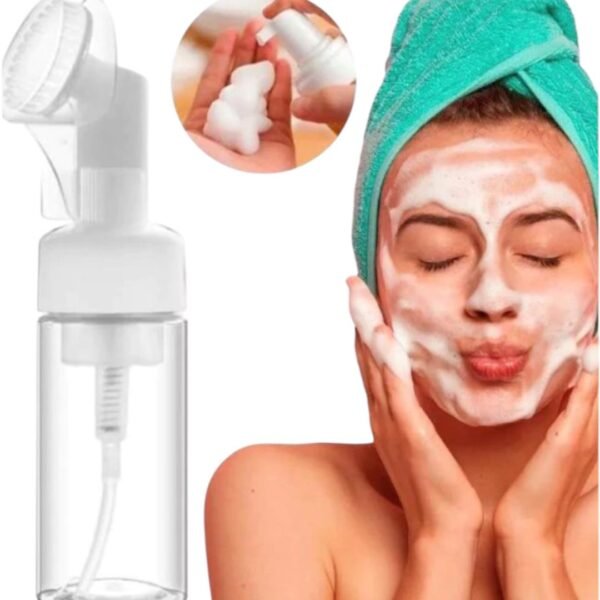 FRASCO TRANSPARENTE EM PLÁSTICO COM ESCOVA DE SILICONE PARA LIMPEZA FACIAL 50ml - Imagem 2
