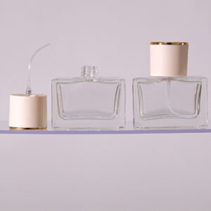 FRASCO PERFUME 30 ML VIDRO COM VÁLVULA OURO E TAMPA BEGE